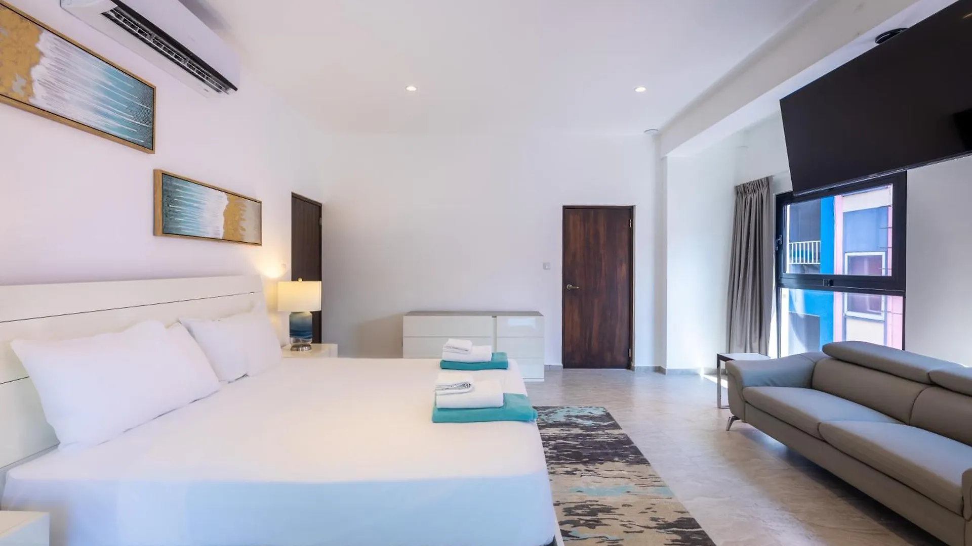 Handelskade Penthouse Willemstad Apartment